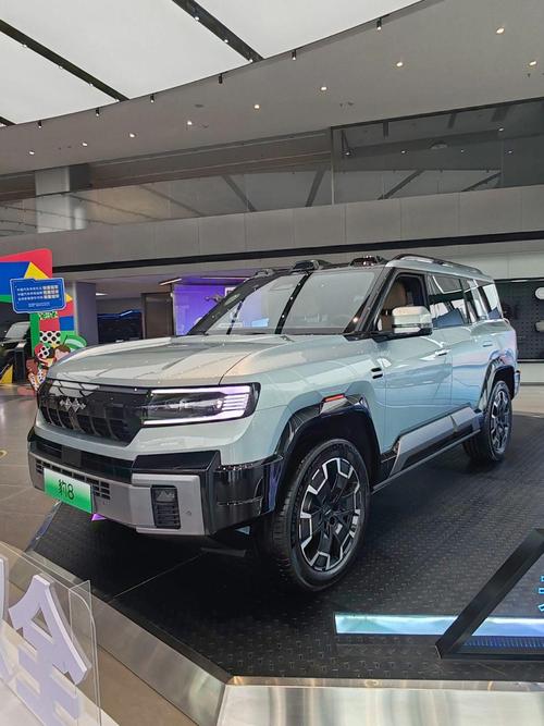 深圳134比亚迪方程豹硬派越野的爆款，英菲尼迪35周年与你共成长